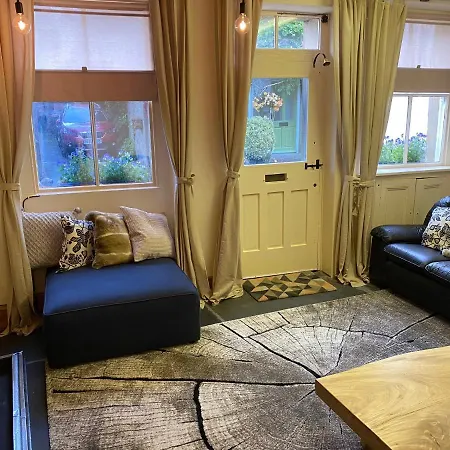The Old Post Office - Holiday home *